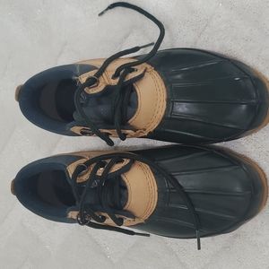 LANDS END GREEN& TAN RAIN SHOES SIZE 9